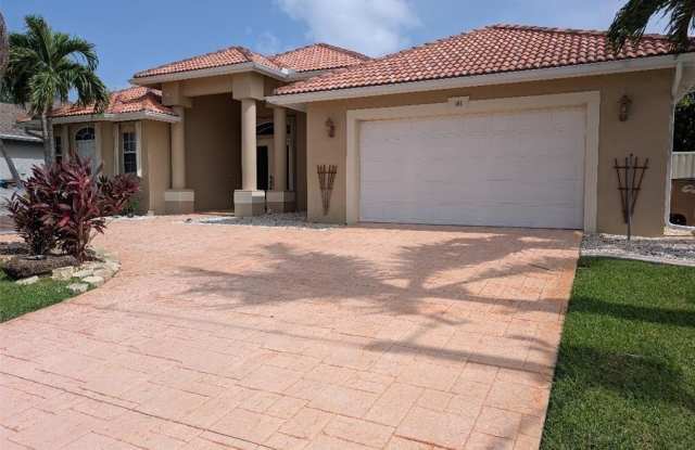 161 SE 17th Street photos photos