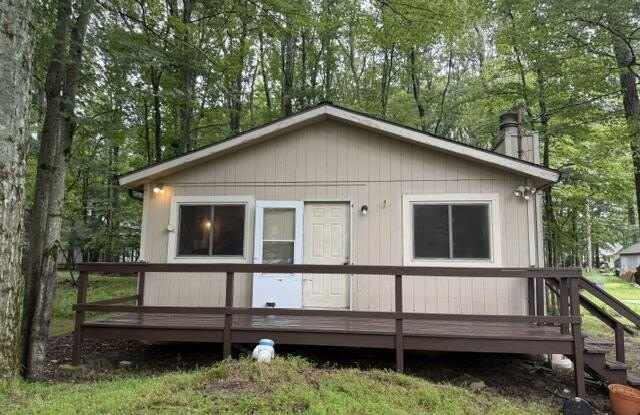 5185 Hummingbird Drive Gallery 1