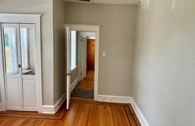 7848 MONTGOMERY Avenue Gallery 4