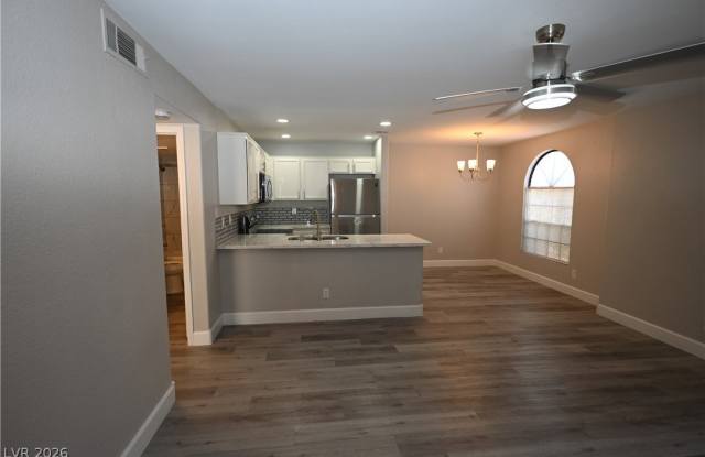 2968 Juniper Hills Boulevard Gallery 4