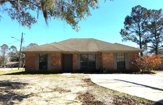 3 bed 2 bath Pet friendly Home photos photos
