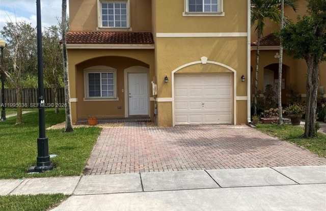 319 SE 20th Ter photos photos