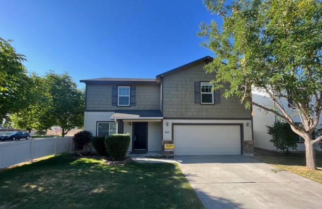 945 W. Woodpine St. photos photos
