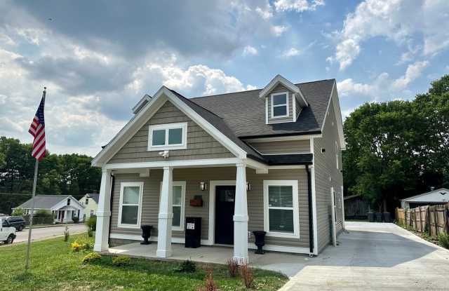 Brand New! Pre-leasing 26-27 Students photos photos