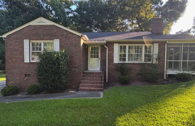 Two bedroom house with large yard in Bel Air Acres!! Gallery 1