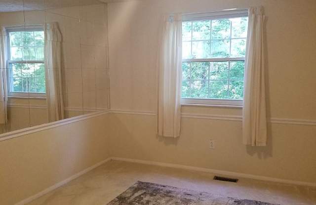 8303 WHITE STAR COURT Gallery 3