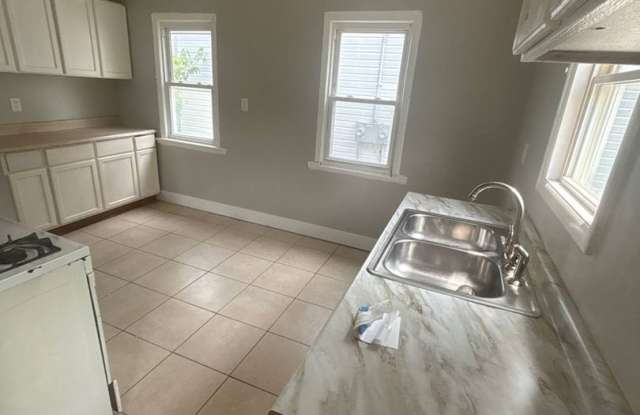 Charming Home Available – Won’t Last Long! Gallery 4