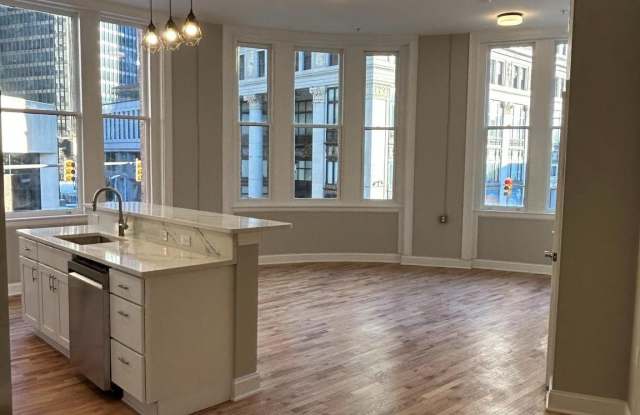 100 W LEXINGTON STREET photos photos