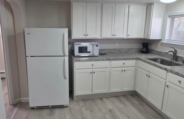 480 W SOUTH ST #1 Gallery 2