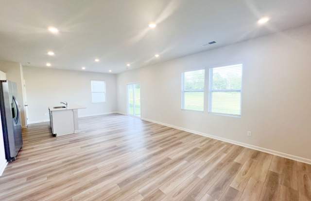 4 Bedroom 2.5 Bathroom Home Gallery 3