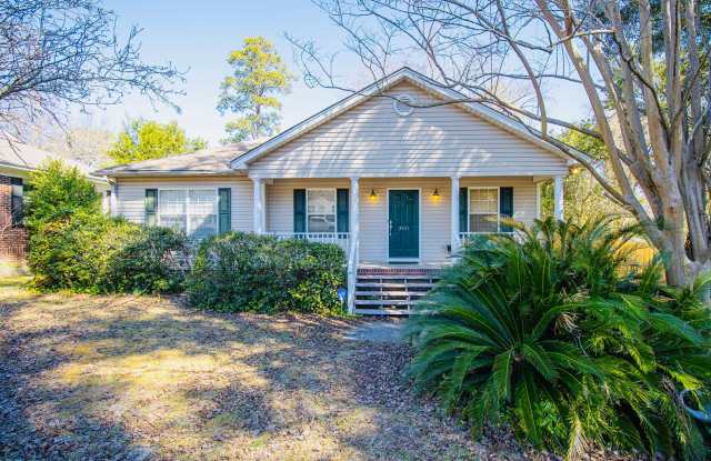 Charming 3 Bedroom, 2 Bathroom in Rosewood - Available May 2026! - 3931 Hickory Street, Columbia, SC 29205