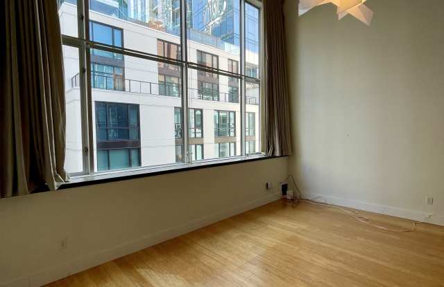 18 Lansing Street Gallery 2