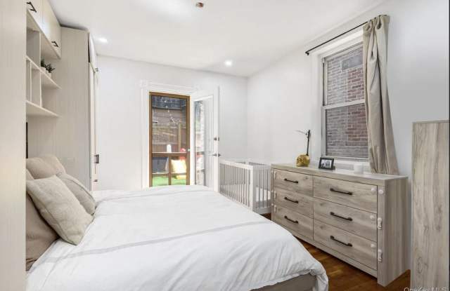 82 IRVING Place Gallery 2