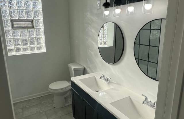 Charming 3BR Duplex in South Side photos photos
