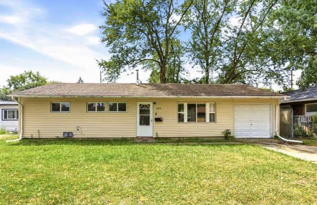 Freshly Updated 3-Bedroom Home with New Flooring! photos photos