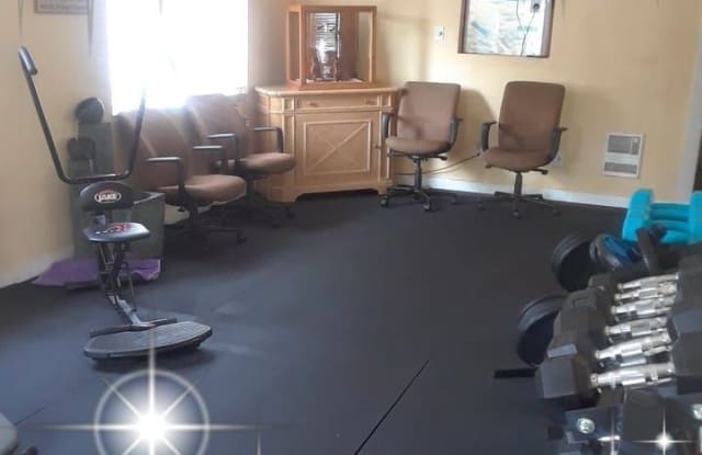 1319 E Broadway - 1319 East Broadway, Long Beach, CA 90802