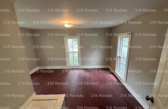 $1249 - 4 bed 1 bath - Single Family Home Gallery 3