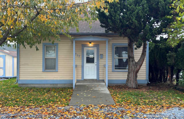 1727 Pease Ave photos photos