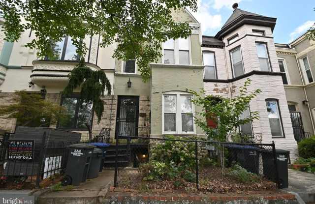 620 9TH STREET NE - 620 9th Street Northeast, Washington, DC 20002