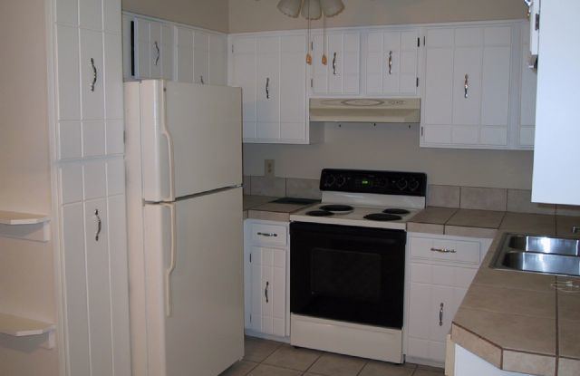 3945 Hoyt Court Gallery 4