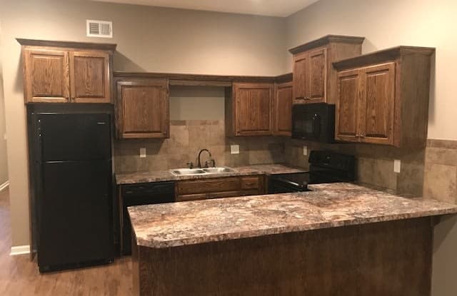 8030 SW 3rd St - 8030 SW 3rd St, Blue Springs, MO 64014