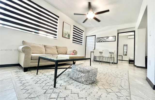 2608 NW 26th St photos photos