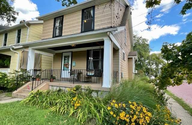 1131 East End Ave photos photos
