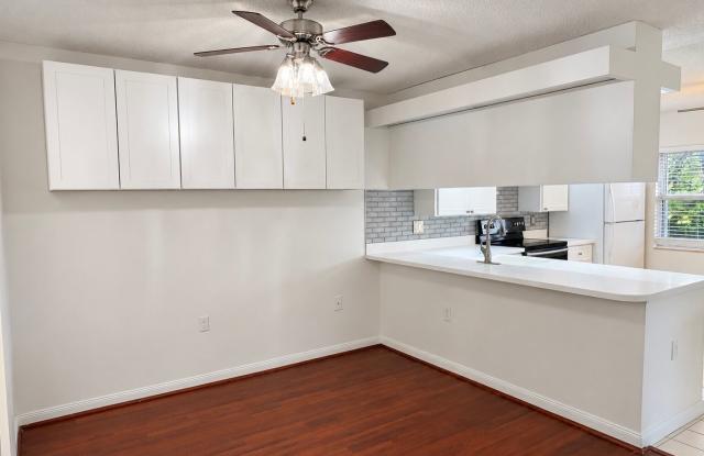 2/2.5 Palm City Townhome in Sunset Trace Gallery 4