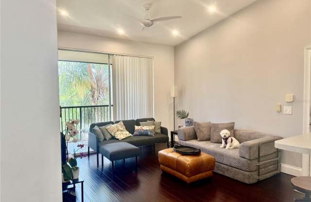 1180 RESERVE Way Gallery 2