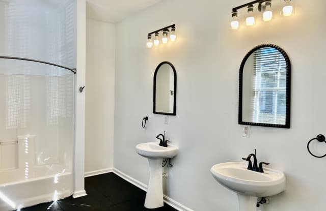 1817 S Rendon St - 1817 South Rendon Street, New Orleans, LA 70125