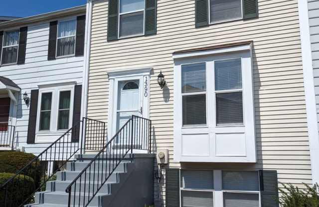 3 level townhouse in established Frederick neighborhood available now! photos photos