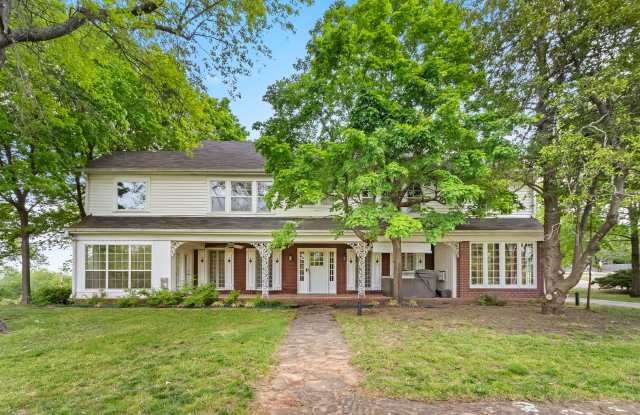 Unique, Charming and Spacious Fayetteville Home! photos photos