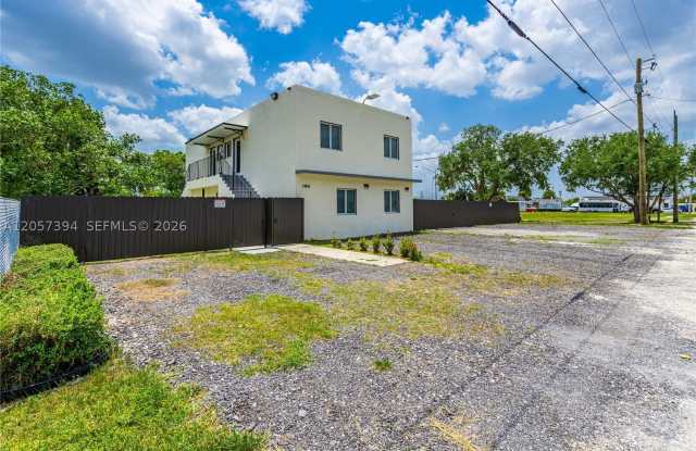 21845 Goulds Ave photos photos