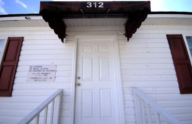 312 W. Pine St. Apt A, Goldsboro, NC - 312 West Pine Street, Goldsboro, NC 27530