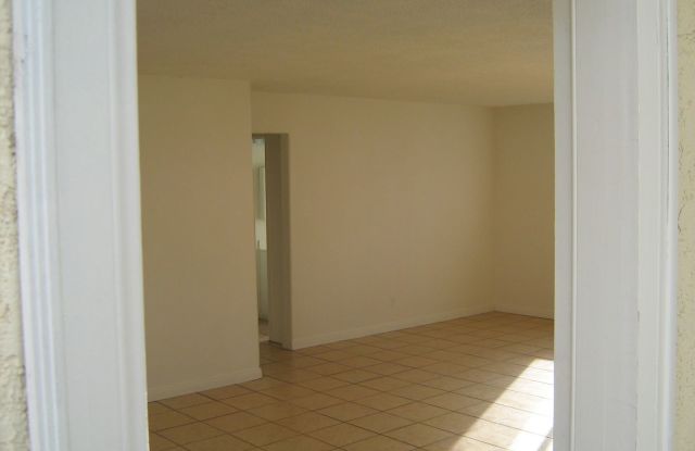 624 E. Jefferson Avenue Gallery 3