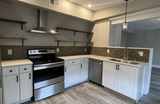 38 N. Charlotte St. photos photos