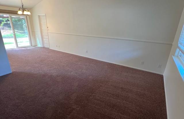 FOR LEASE 3+1 HOME LOCATED IN SIMI VALLEY,CA Gallery 3