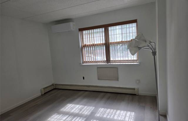 832 Bryant Avenue photos photos