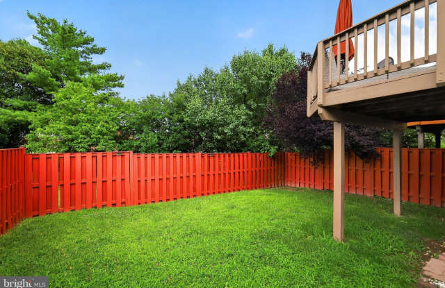 20944 ROOTSTOWN Terrace Gallery 4