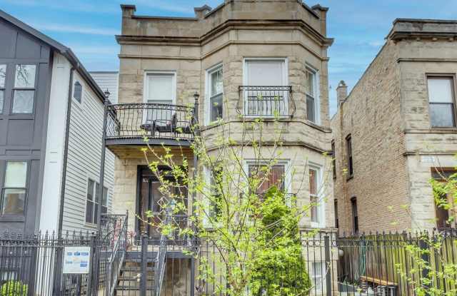 2109 N Spaulding Avenue photos photos