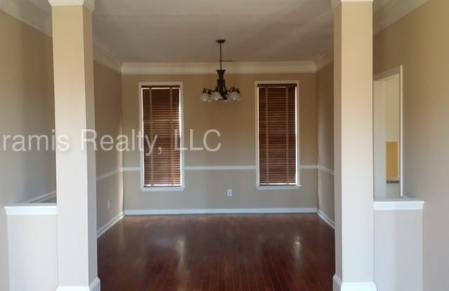 1745 Collines Avenue Gallery 3
