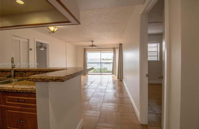 995 SW 84th Ave photos photos