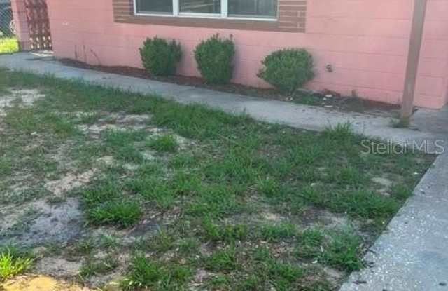 1227 SE 19TH Terrace Gallery 2