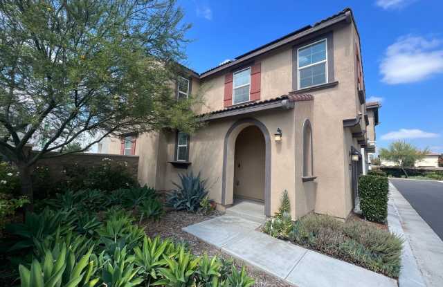 NEWER CONSTRUCTION + PRIME LOCATION 3 bed + 2.5 bath photos photos