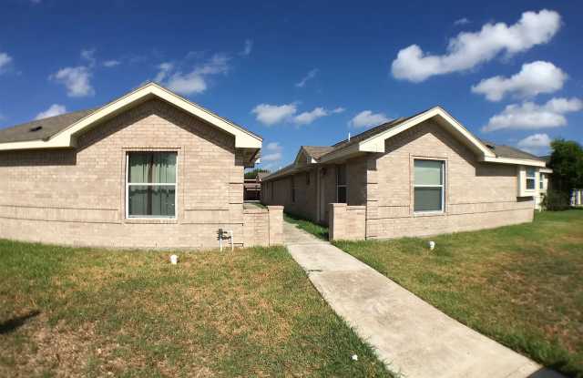 2113 N Dahlia St photos photos
