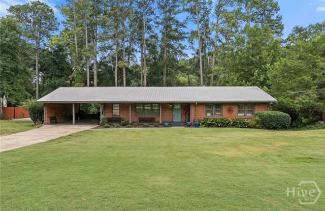 535 Riverhill Gallery 1