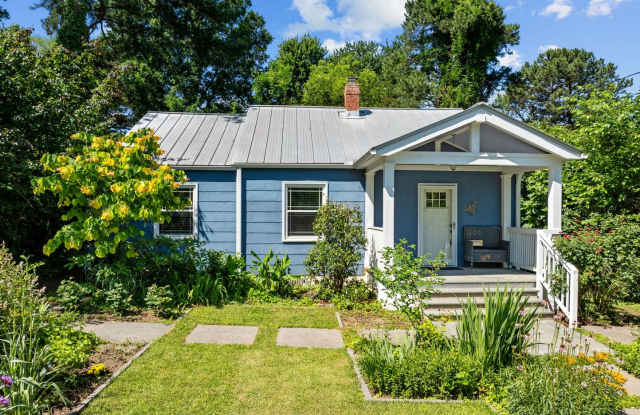 Gorgeous Renovation near Downtown Raleigh, 3 Bed, Fantastic Yard, Gardener's Dream - Pet Friendly! - 206 Myers Avenue, Raleigh, NC 27604 Gorgeous Renovation near Downtown Raleigh, 3 Bed, Fantastic Yard, Gardener's Dream - Pet Friendly! - 206 Myers Avenue, Raleigh, NC 27604
