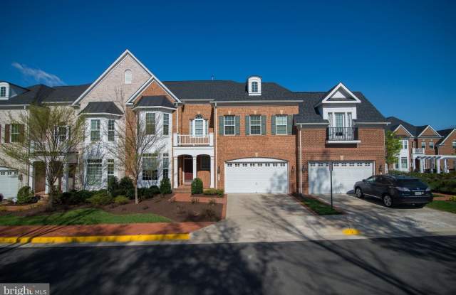 4012 TOPSHAM SQUARE - 4012 Topsham Square, Fairfax County, VA 22033