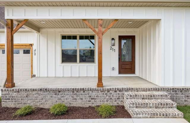 Beautiful BRAND NEW Custom-Built Home on 1 Acre Lot!.... Gallery 4