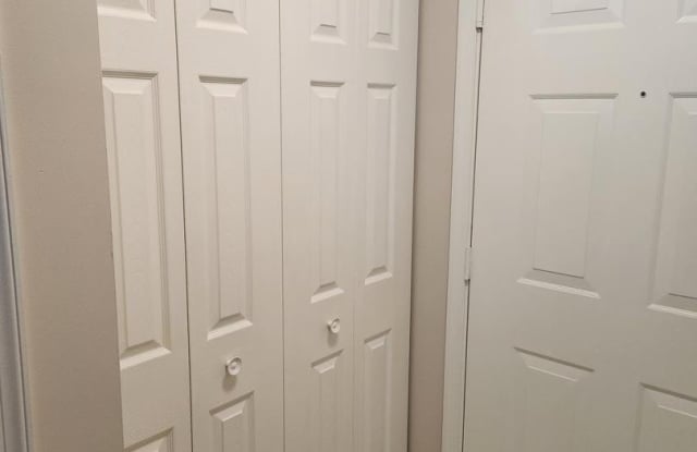 8941 TOWN CENTER CIR #2-308 Gallery 2